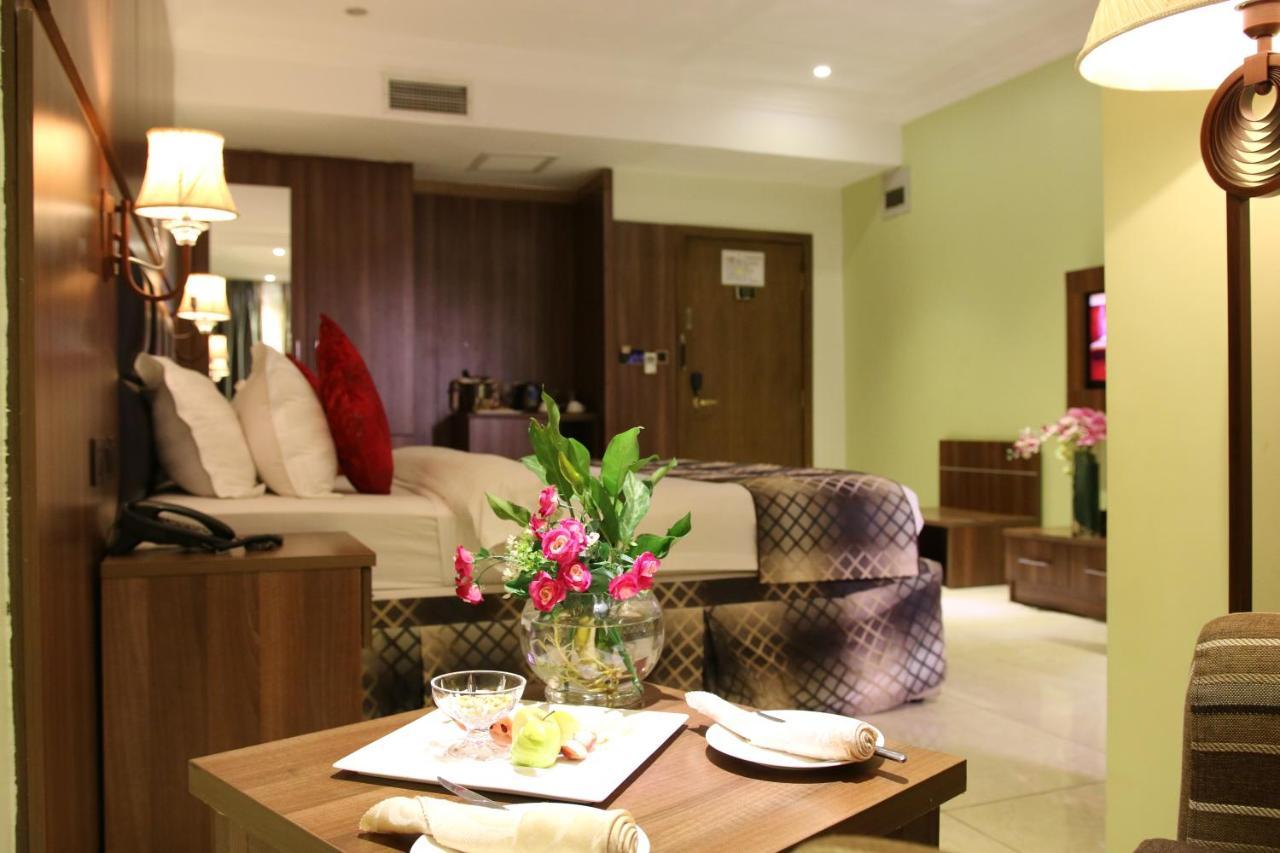 Grand Pela Hotel & Suites Абуджа Экстерьер фото