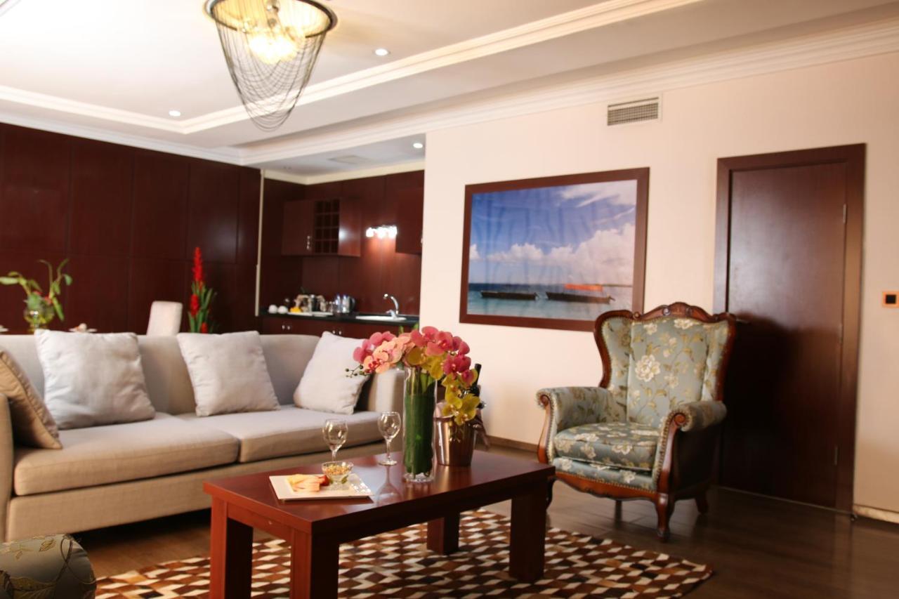 Grand Pela Hotel & Suites Абуджа Экстерьер фото