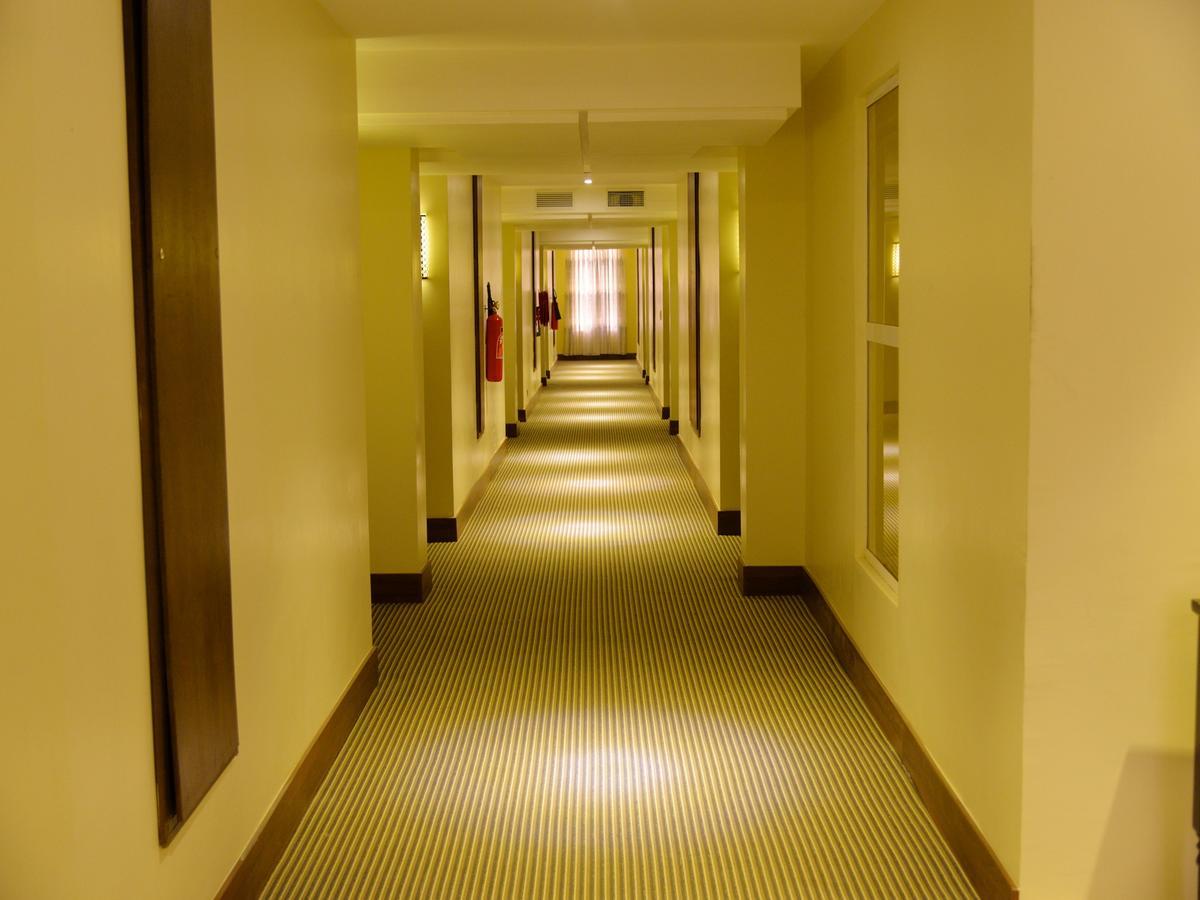 Grand Pela Hotel & Suites Абуджа Экстерьер фото