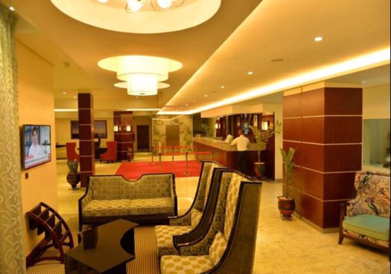 Grand Pela Hotel & Suites Абуджа Экстерьер фото