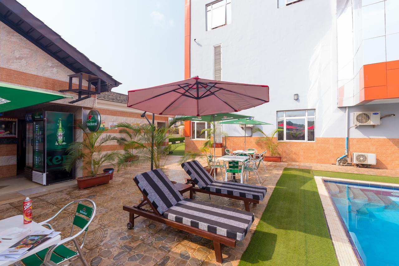 Grand Pela Hotel & Suites Абуджа Экстерьер фото